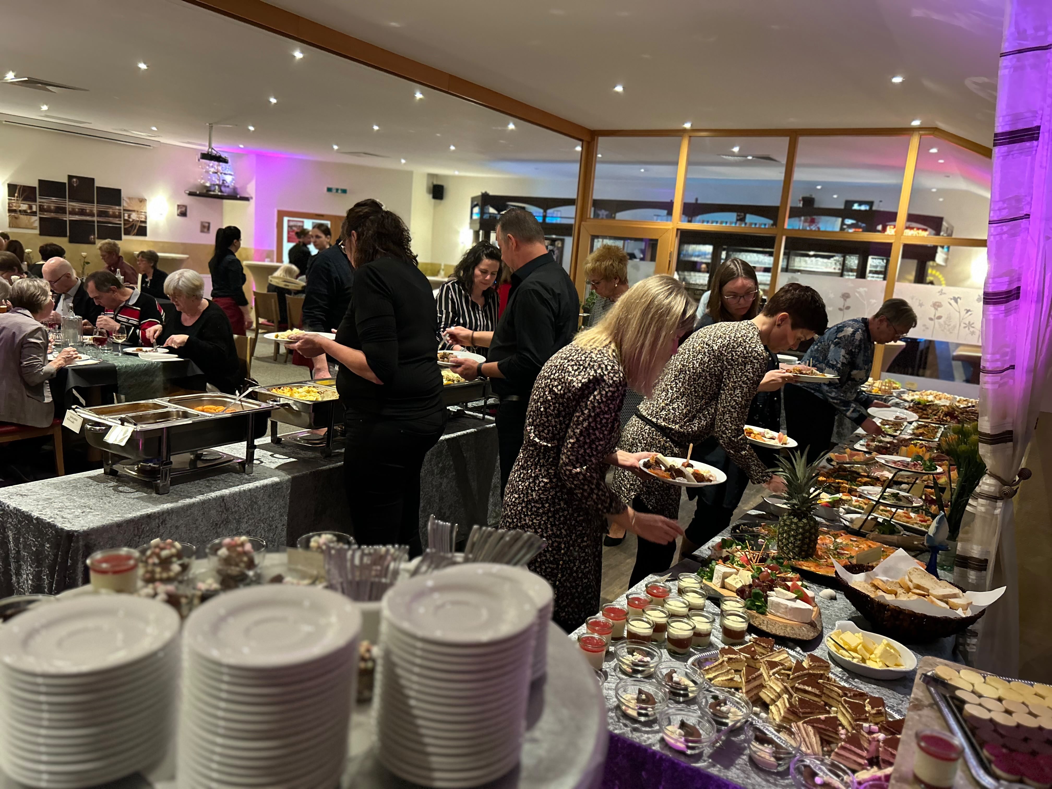 Großes Frühstücks-Buffet