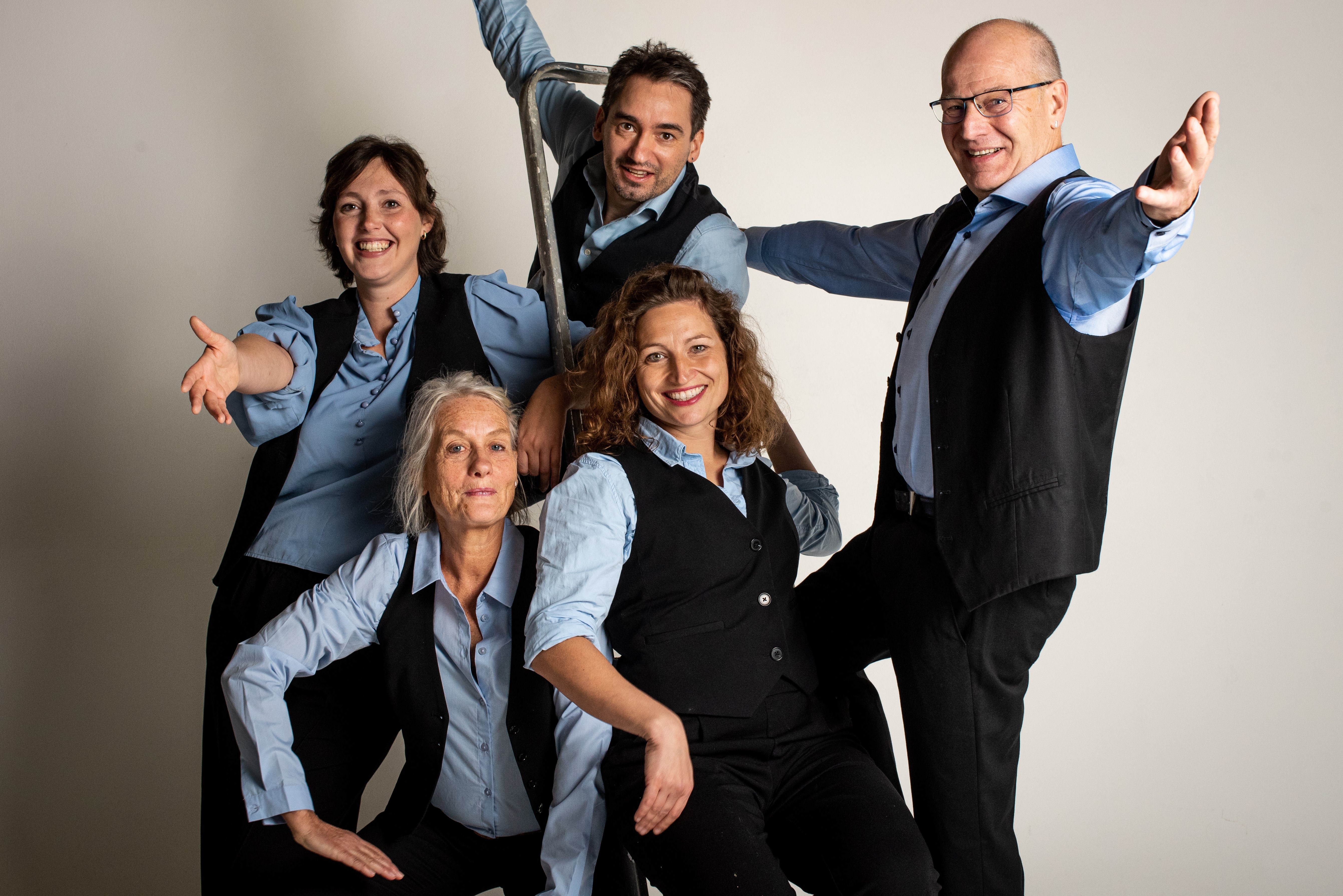 Improtheater-Gruppe in Aktion