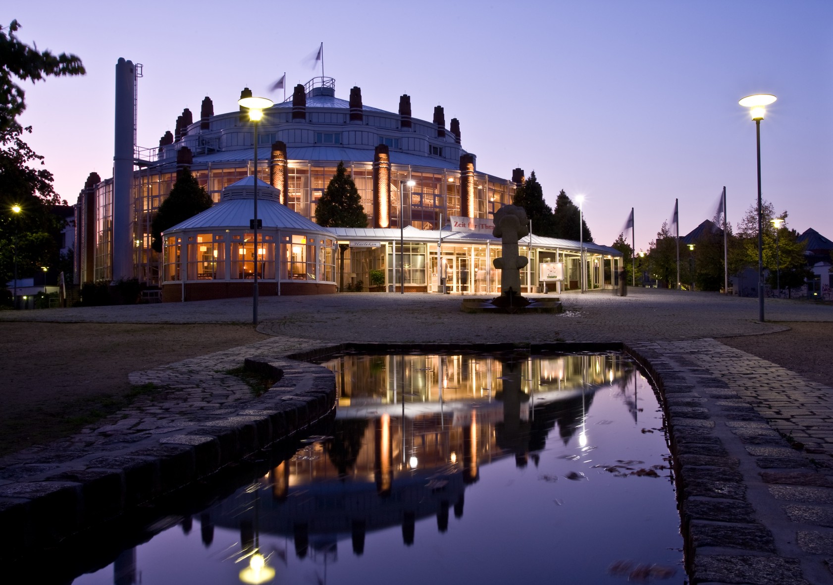 Theater bei Nacht (c) Andreas Pankratz