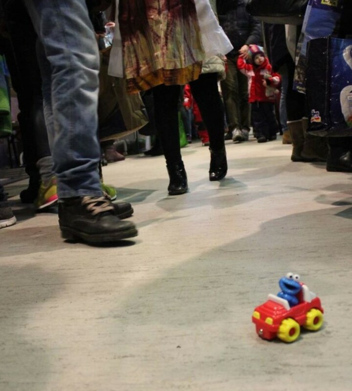 Bobbycar und Kidsklamotte - Kinderflohmarkt