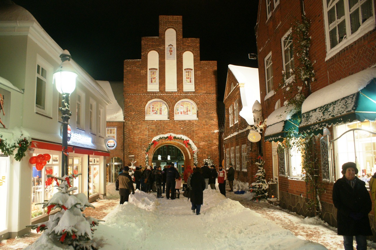 Blick auf Riesen-Adventskalender