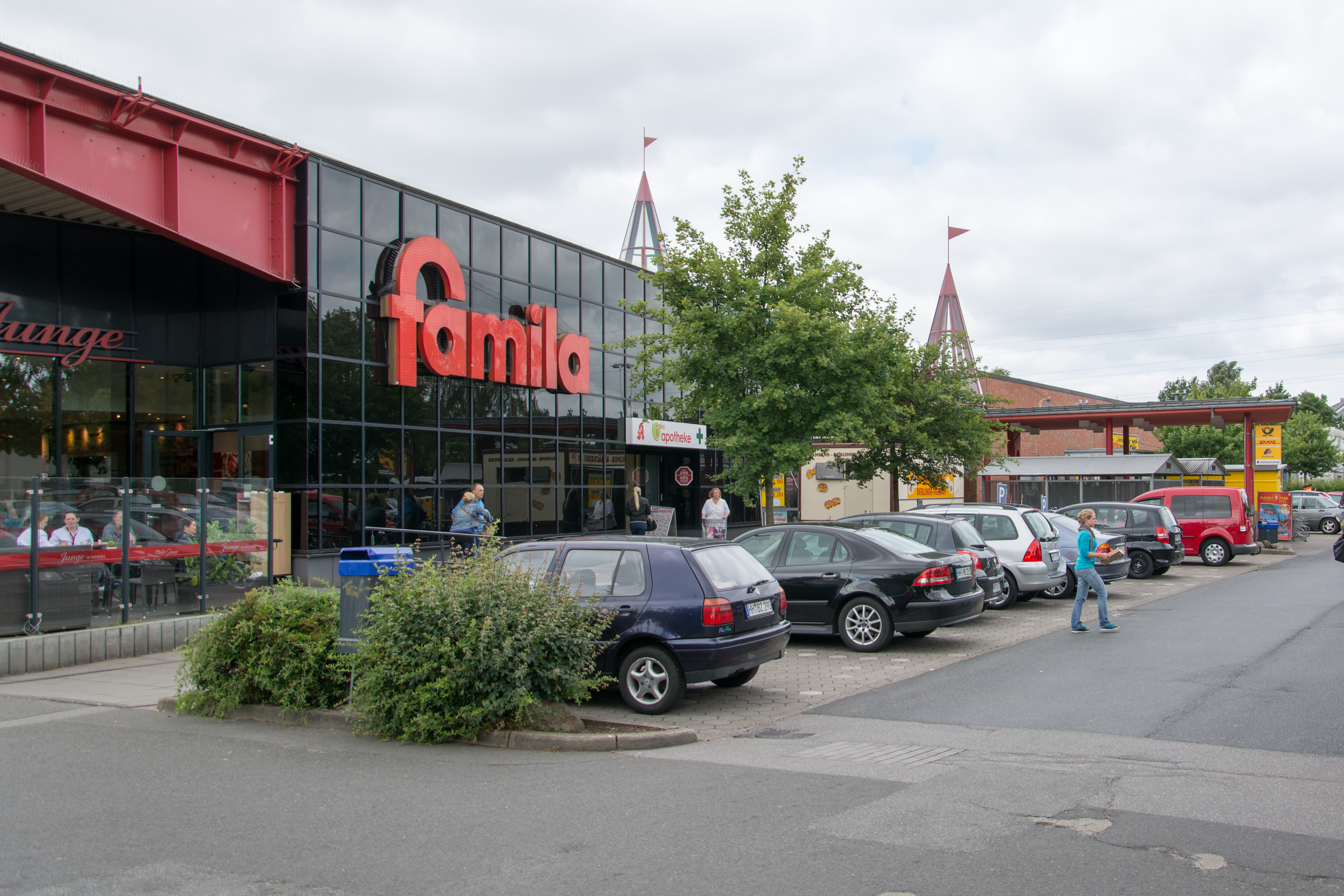 famila Steilshoop (Parking lot)