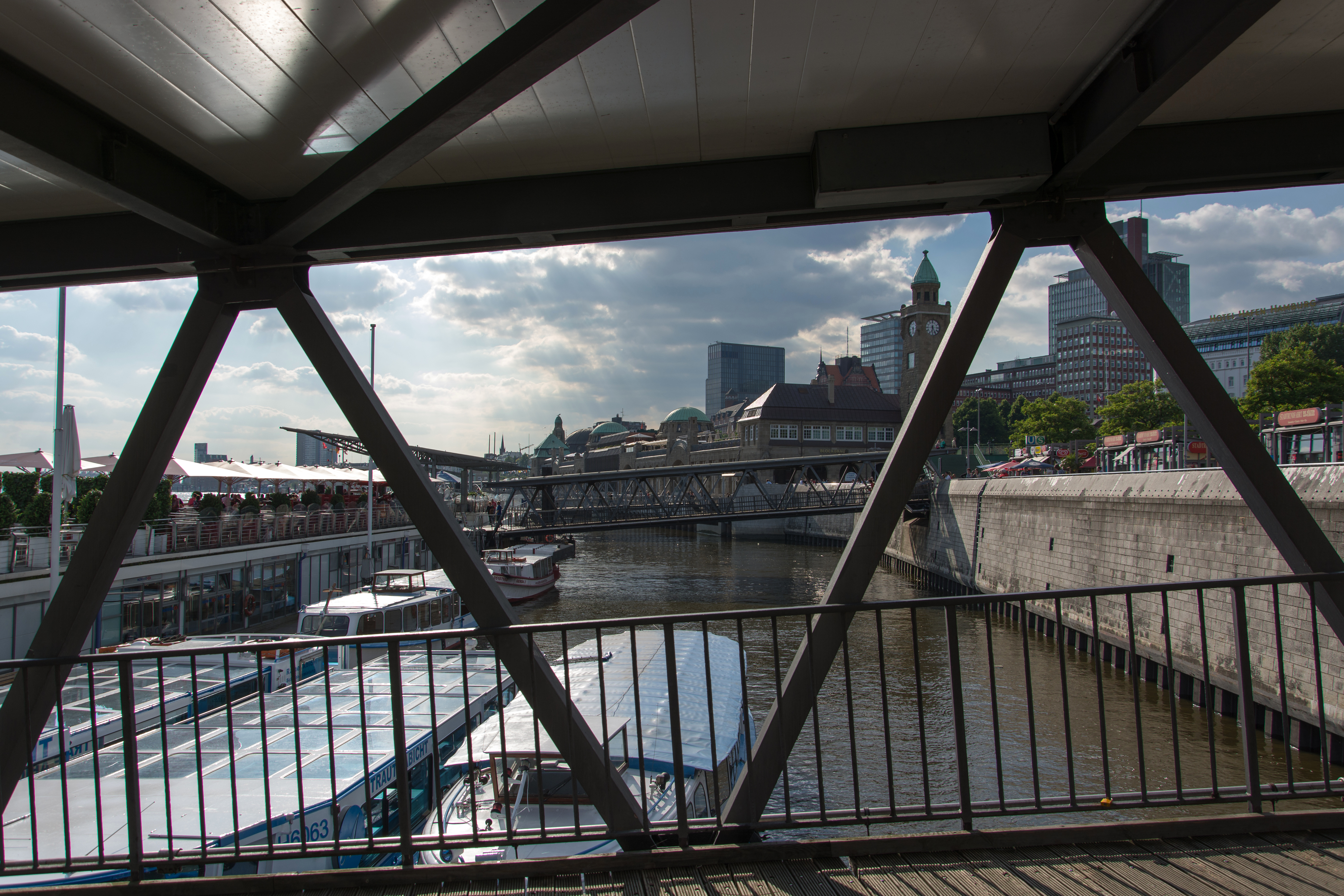 St. Pauli Piers