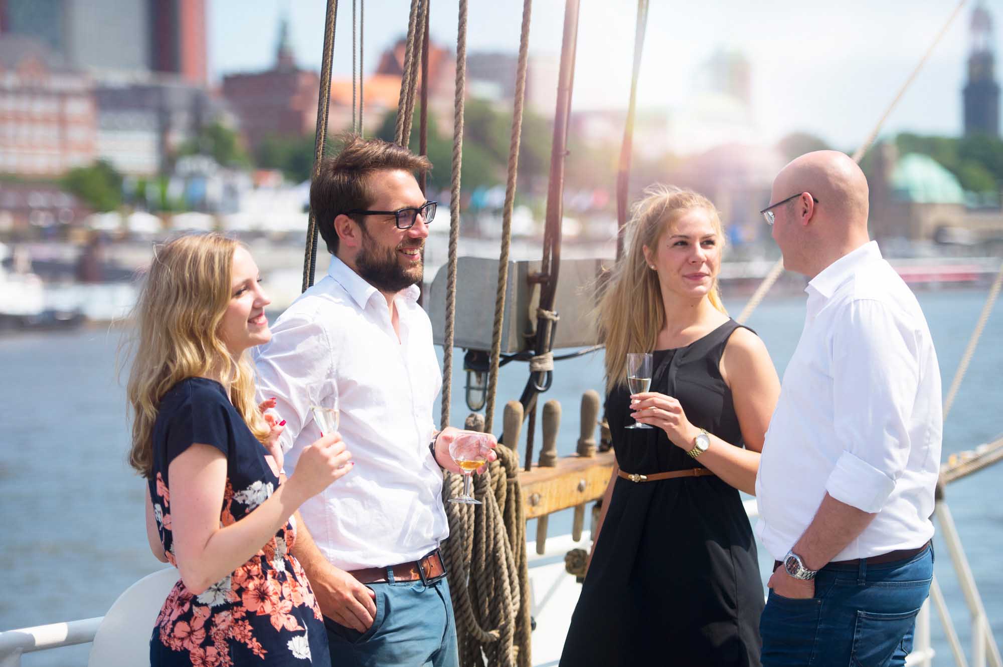 Brunch unter Segeln bei Sonnenschein