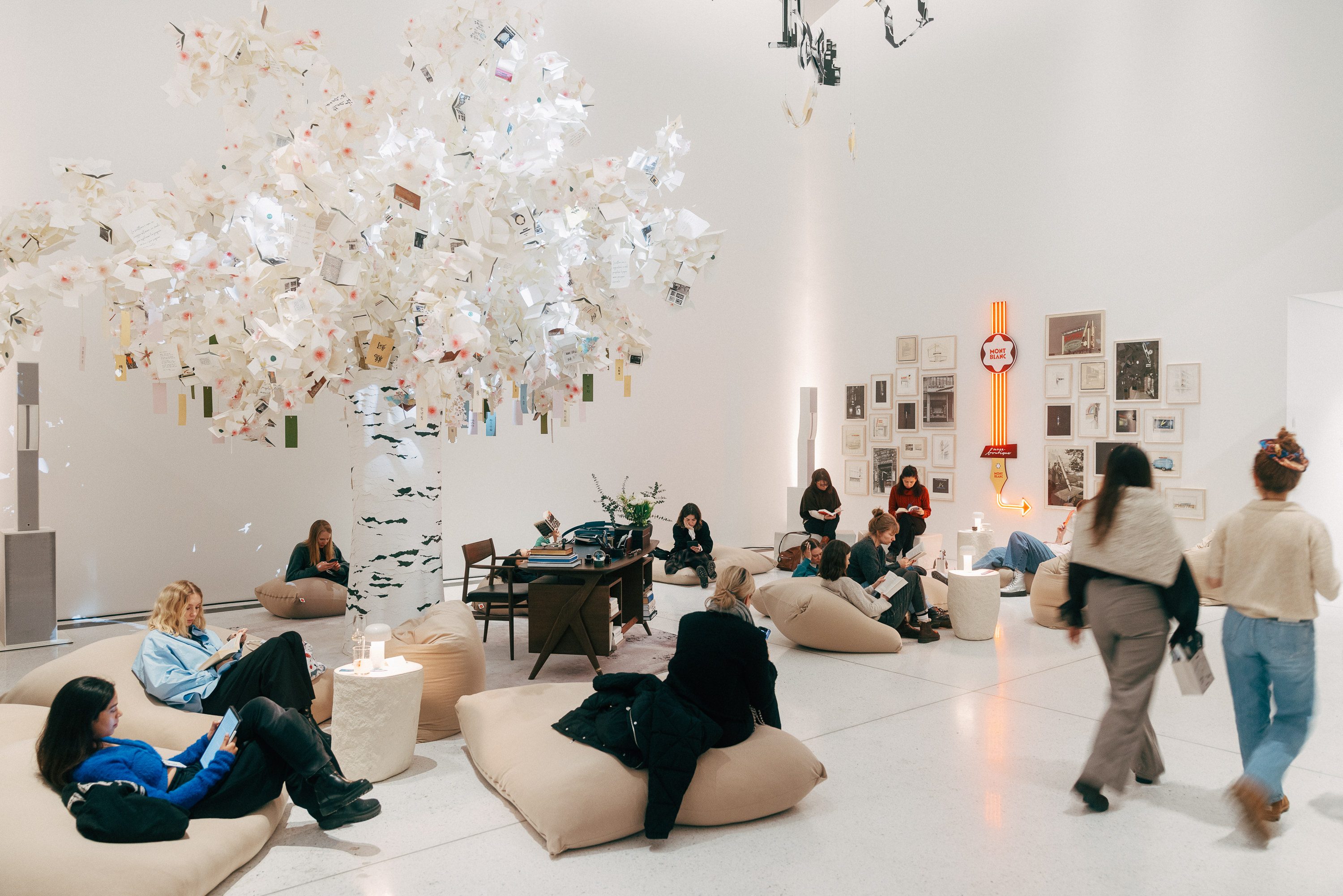 reading-party_montblanc_haus_copyright_max_arens-1