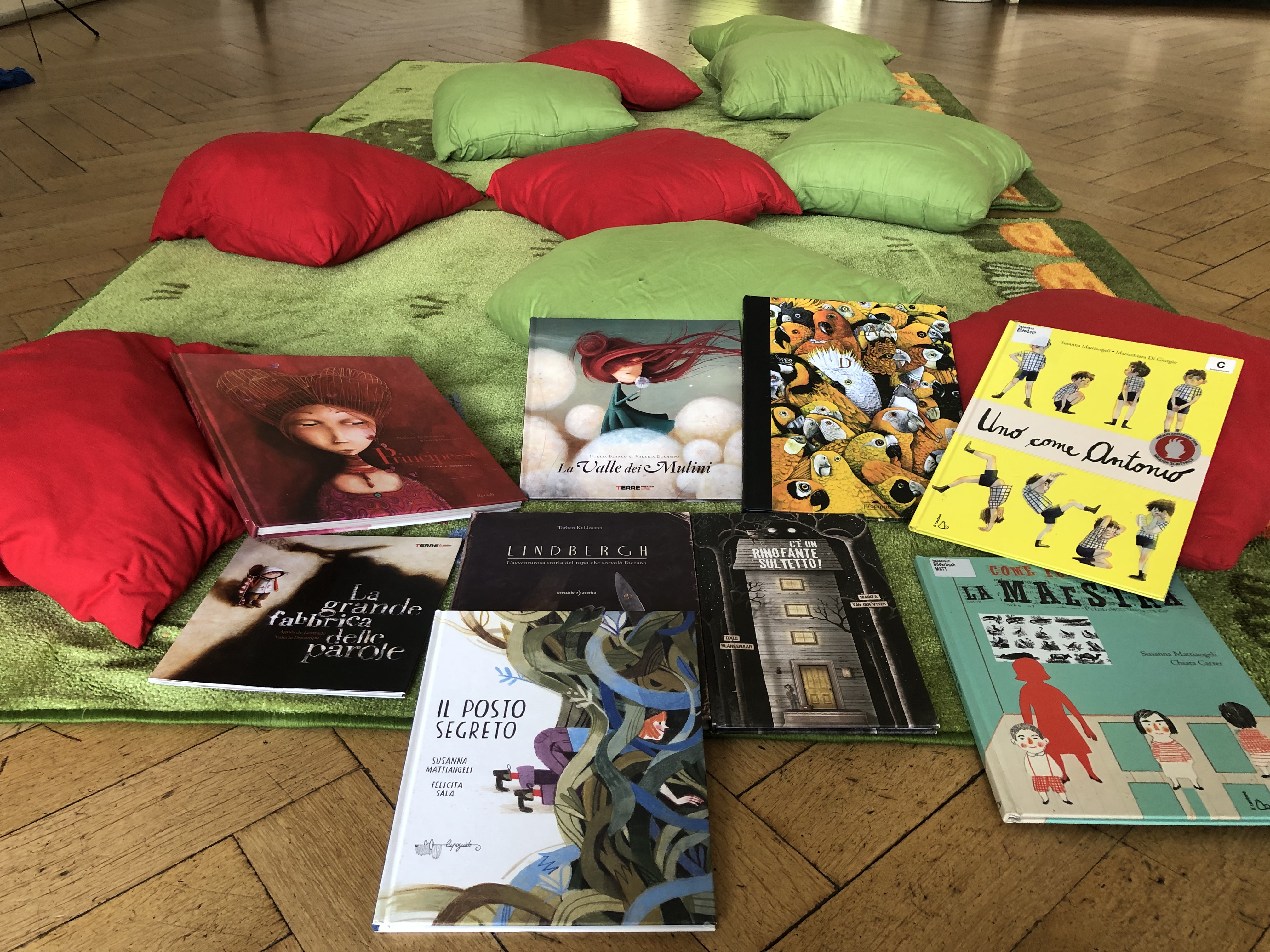 storie-in-valigia_libri-sul-tappeto