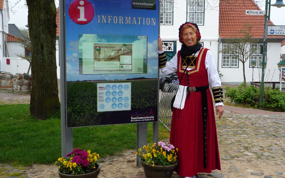 Historische Stadtführung zum Saisonauftakt "Johann Hebbel - Leben im Schatten seines berühmten Bruders"